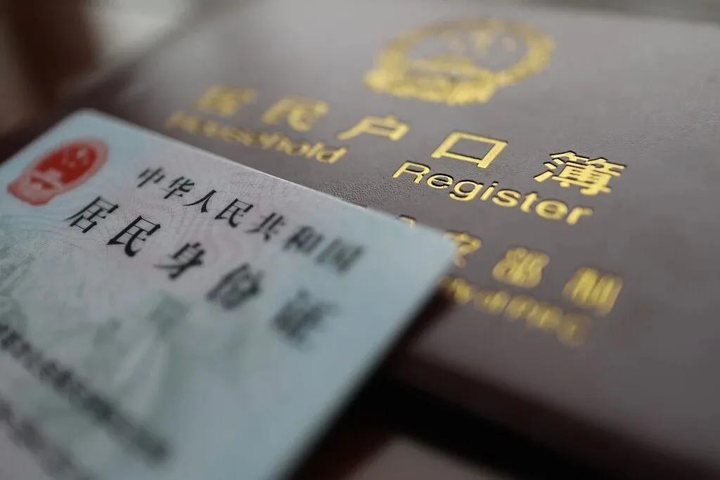 传统打印店VS证书在线定制:谁才是浪费钱?